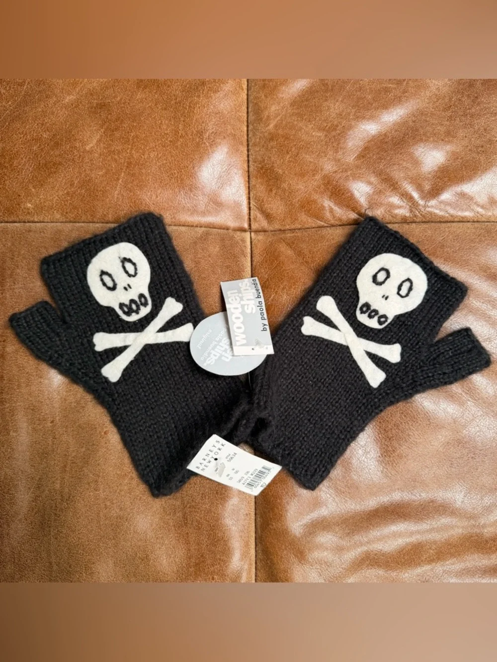 Wooden Ships Paola Buendia, Mohair wool Blend Knit Skull Mittens NWT